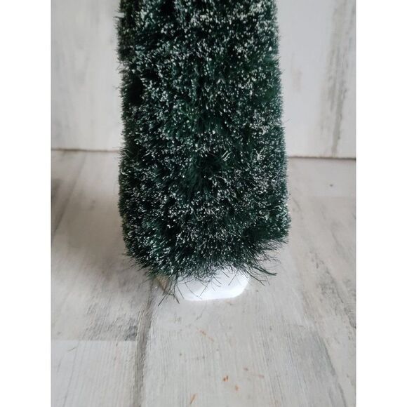 Dept 56 frosted pine tree Snow Village accessory Xmas - Picture 3 of 7